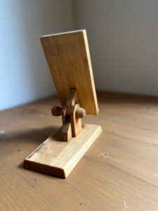 木製角度調整式スマホスタンドバックビュー
