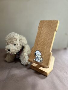 手作り木製スマホスタンド