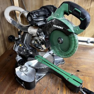 DIY ［スライド丸鋸でプロ並みの作品作り］木でスマホスタンドを作ろう！