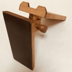 木製スマホスタンドは安定感バツグンな理由　その２