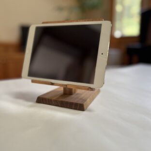 ipadの特等席　木のぬくもりの角度調整式スタンド