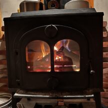 なぜ薪ストーブは癒しを感じるのか？